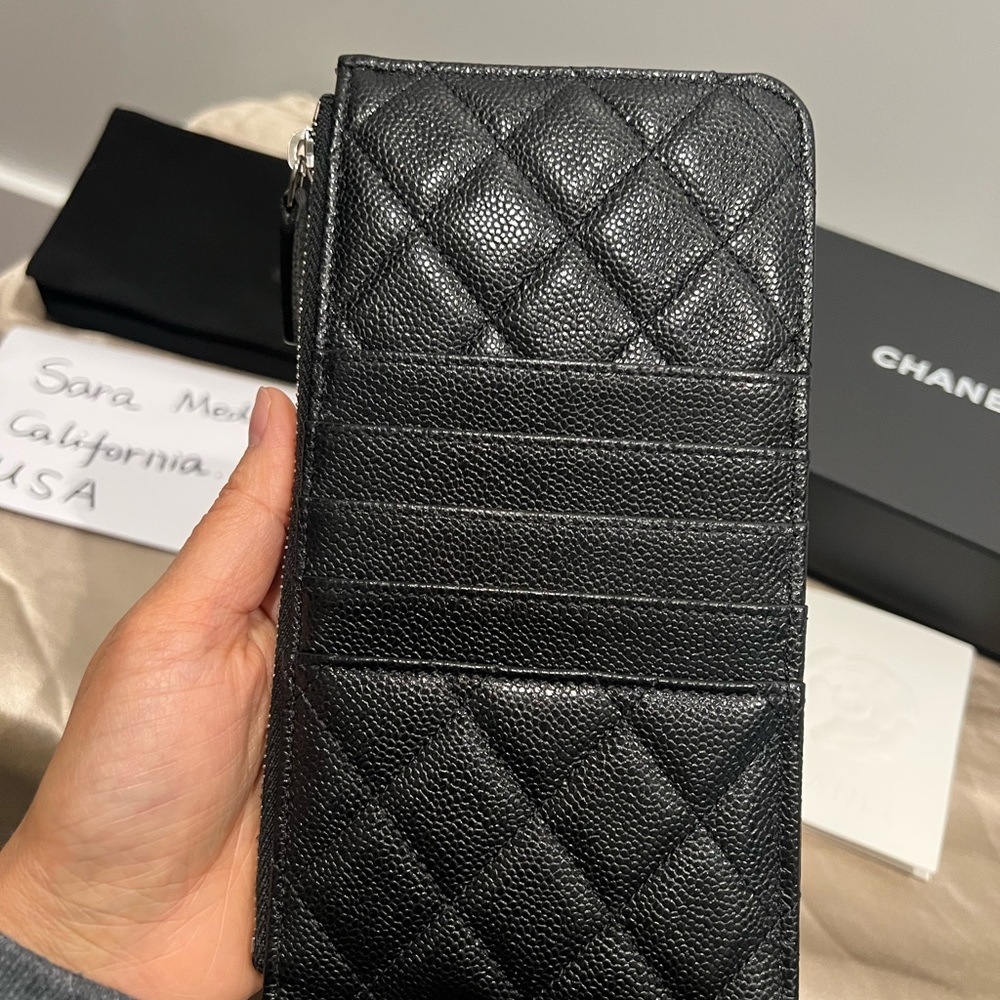 🍒Authentic Chanel Wallet and O-phone holder - Picture 6 of 11